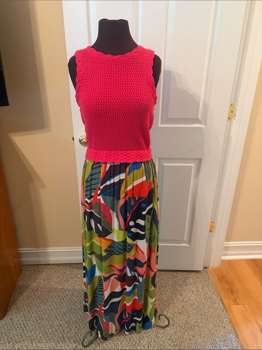 Trina Turk Bright Pink Crochet Top with Colorful Printed Maxi Skirt Size Small